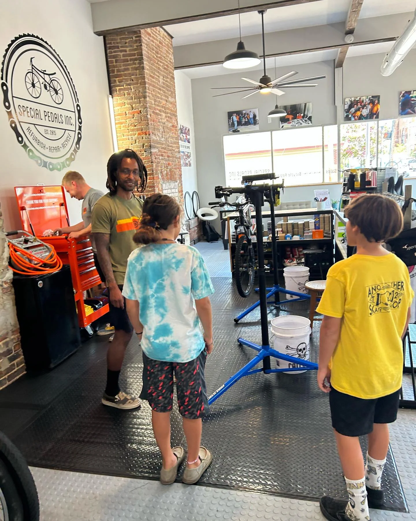 pedal gallery image 1