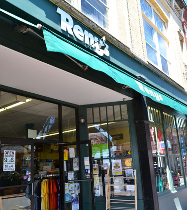 Renys Department Store in Bath