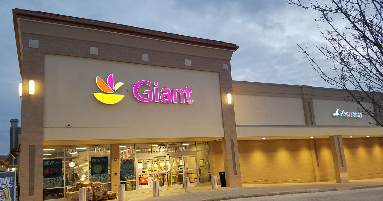 Giant Wake Forest gallery image 1