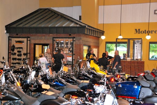 Frazier's Harley-Davidson gallery image 2