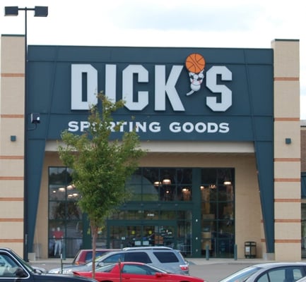 DICK'S Sporting Goods gallery image 2