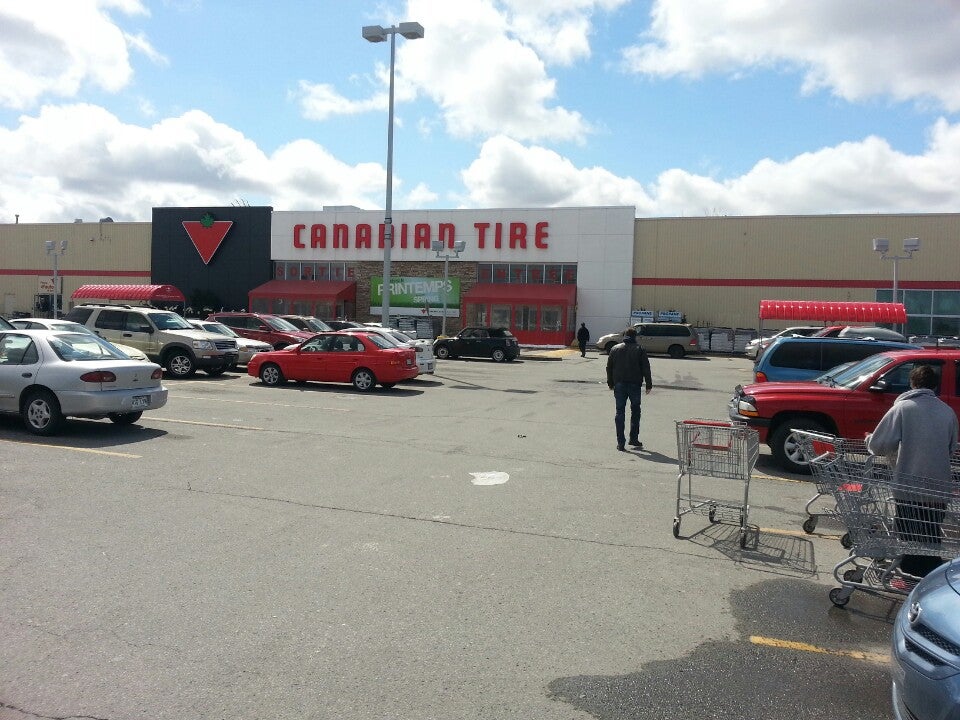 Canadian Tire in Delson