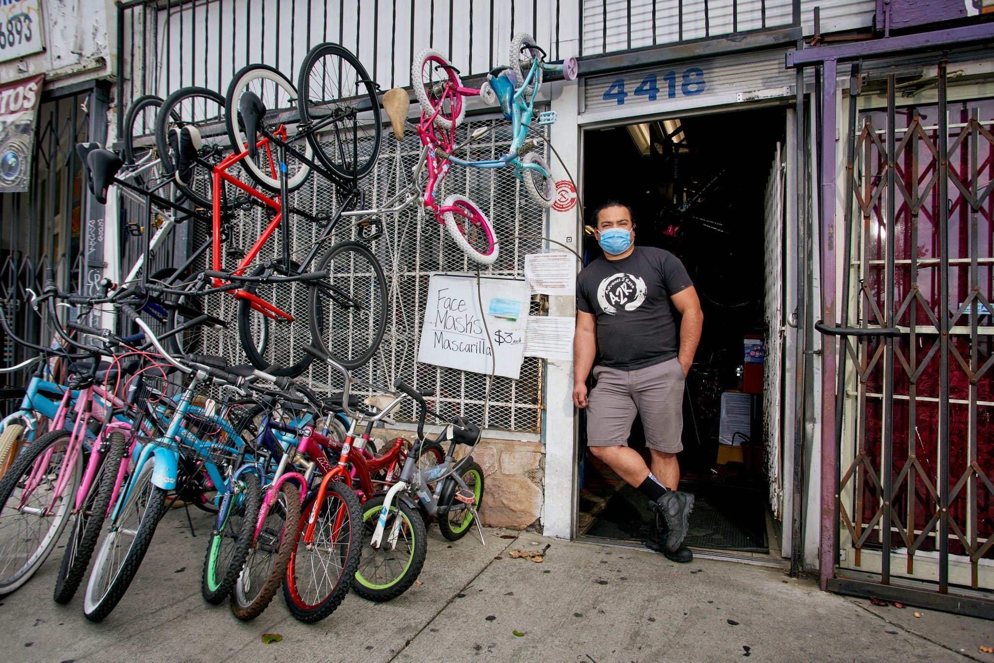 Linares Bike Shop gallery image 1