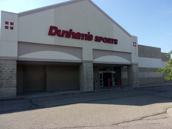 Dunham's Sports in Fenton
