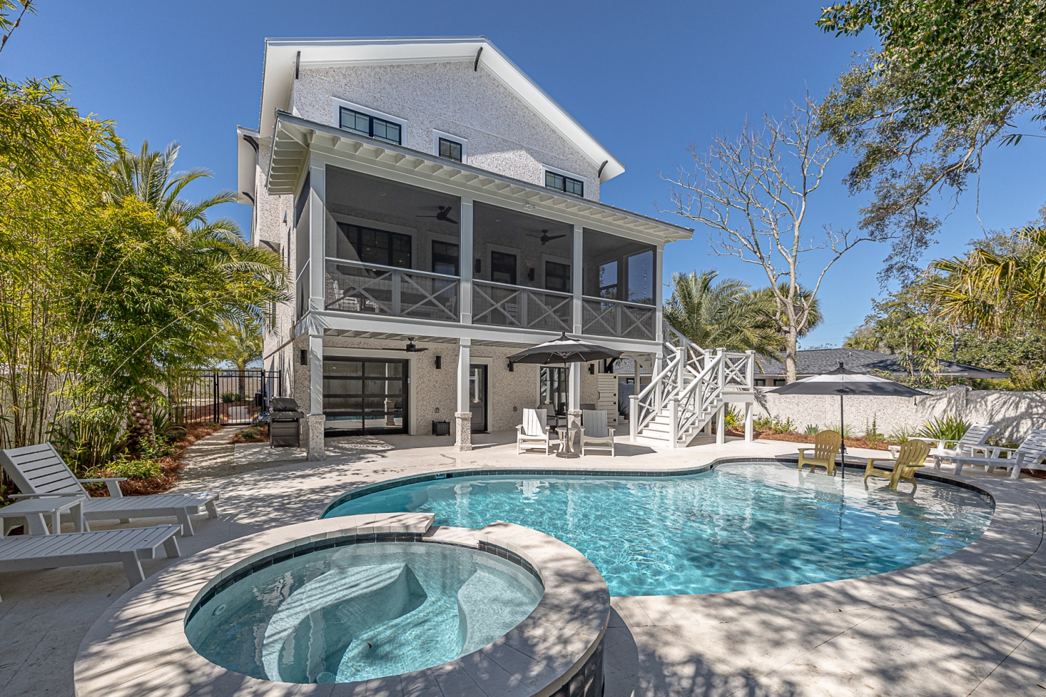 Lazy Turtle Beach Rentals gallery image 2