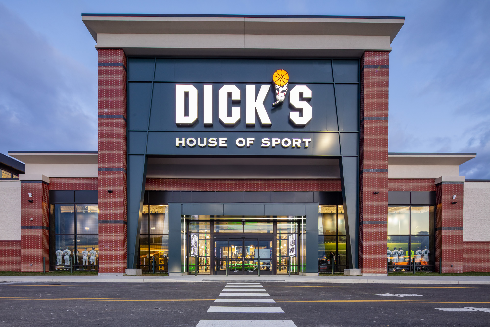 DICK'S Sporting Goods gallery image 2