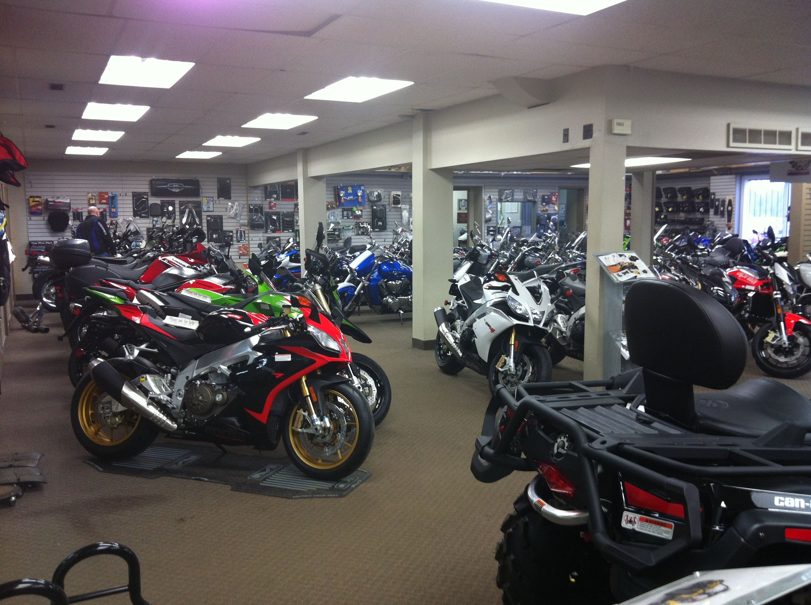 2 Wheels Motorsports gallery image 1