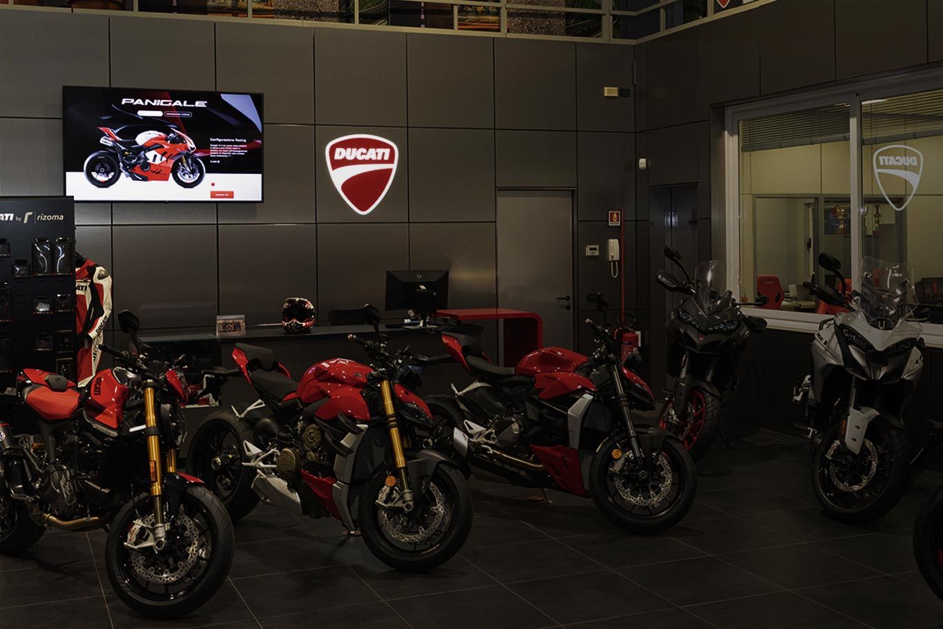 Moto Europa gallery image 1