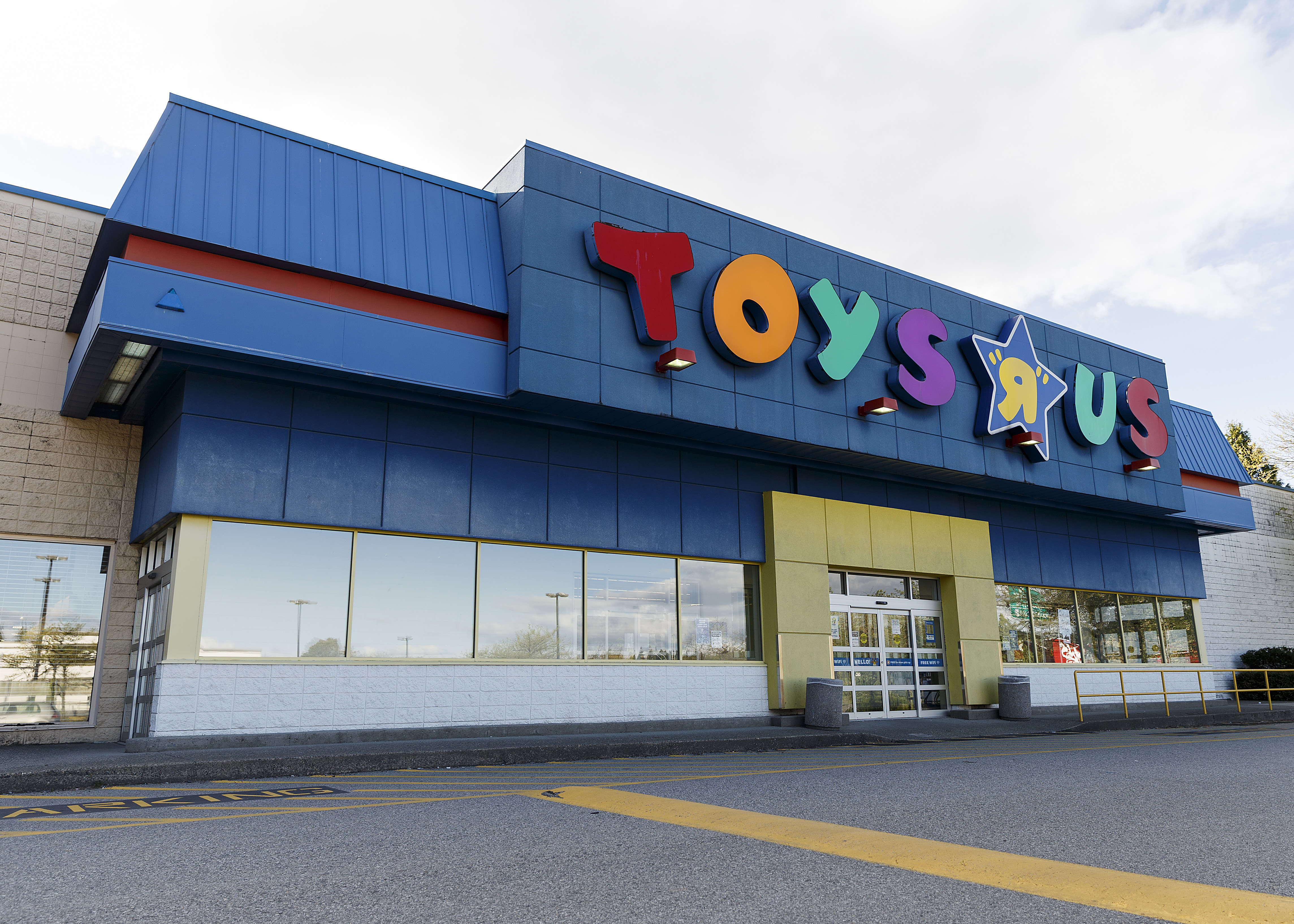 Toys"R"Us gallery image 2