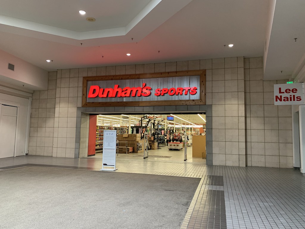 Dunham's Sports gallery image 1