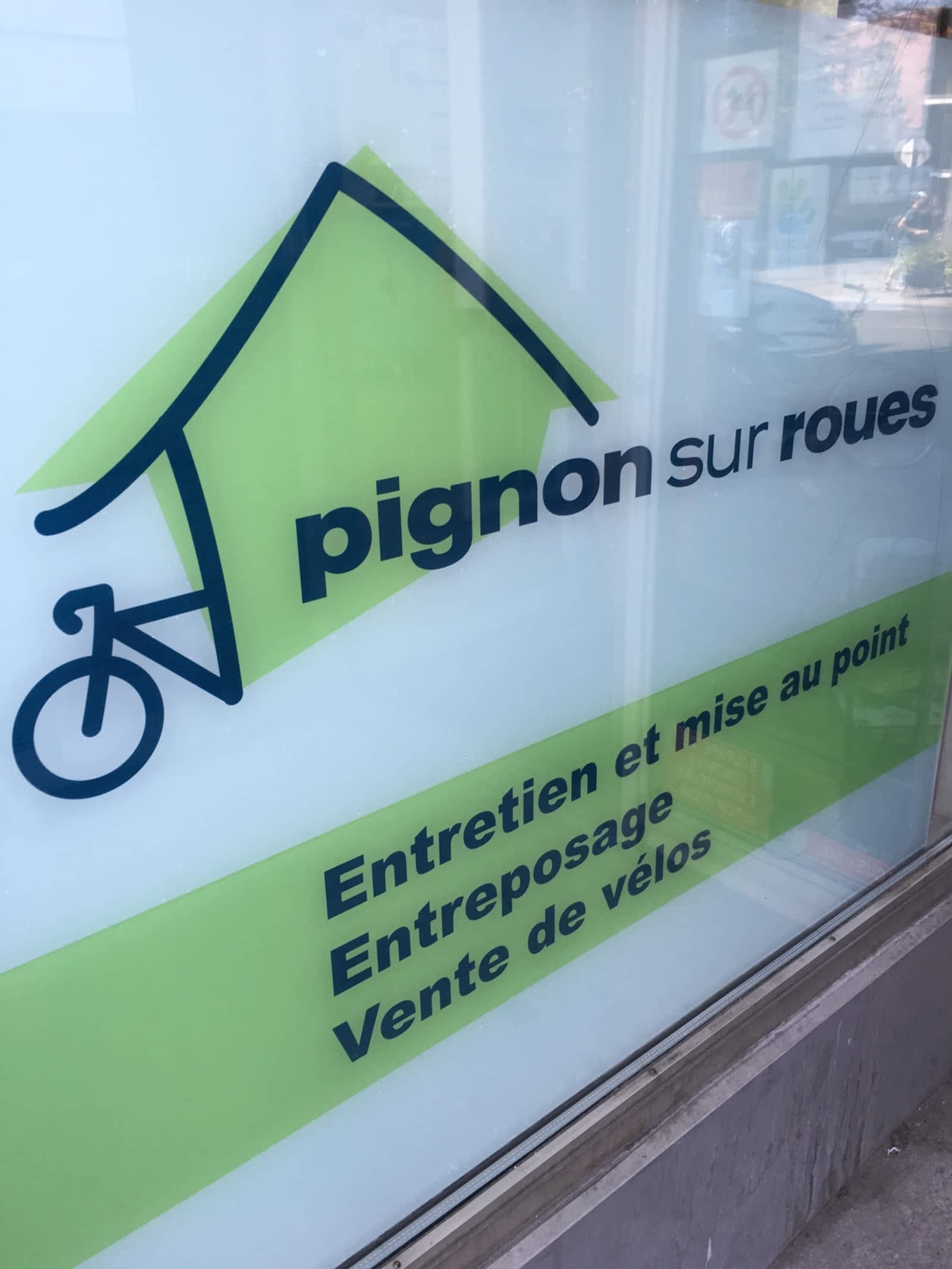Pignon Sur Roues in Mount Royal