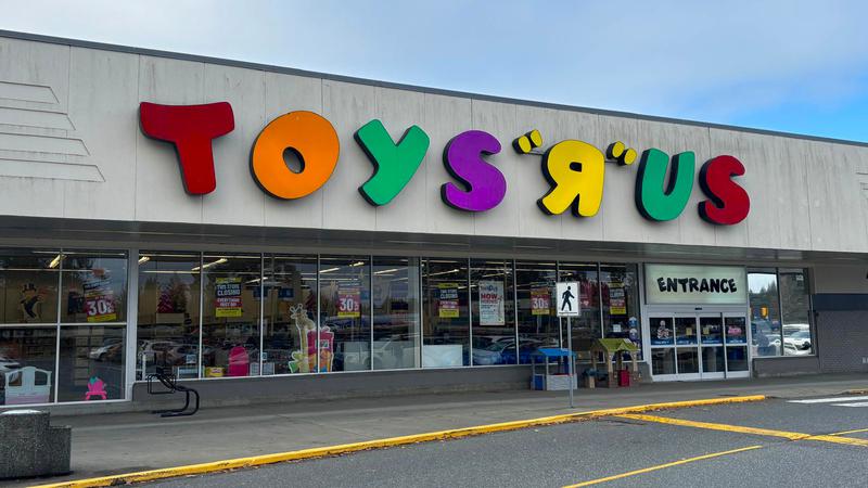 Toys"R"Us in Nanaimo