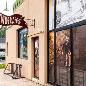 Papa Wheelie's Bicycle Shop gallery image 1