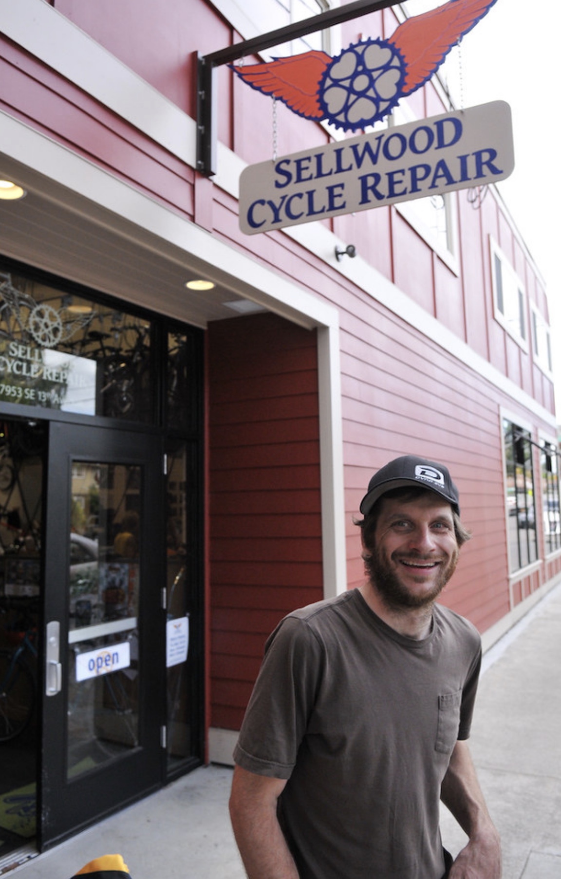 Sellwood Cycle Repair gallery image 2