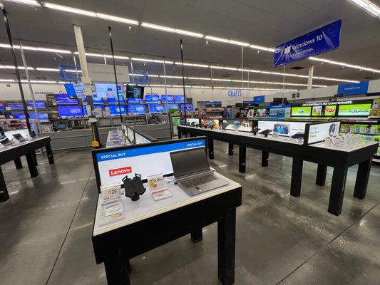 Walmart Supercenter in Plant City