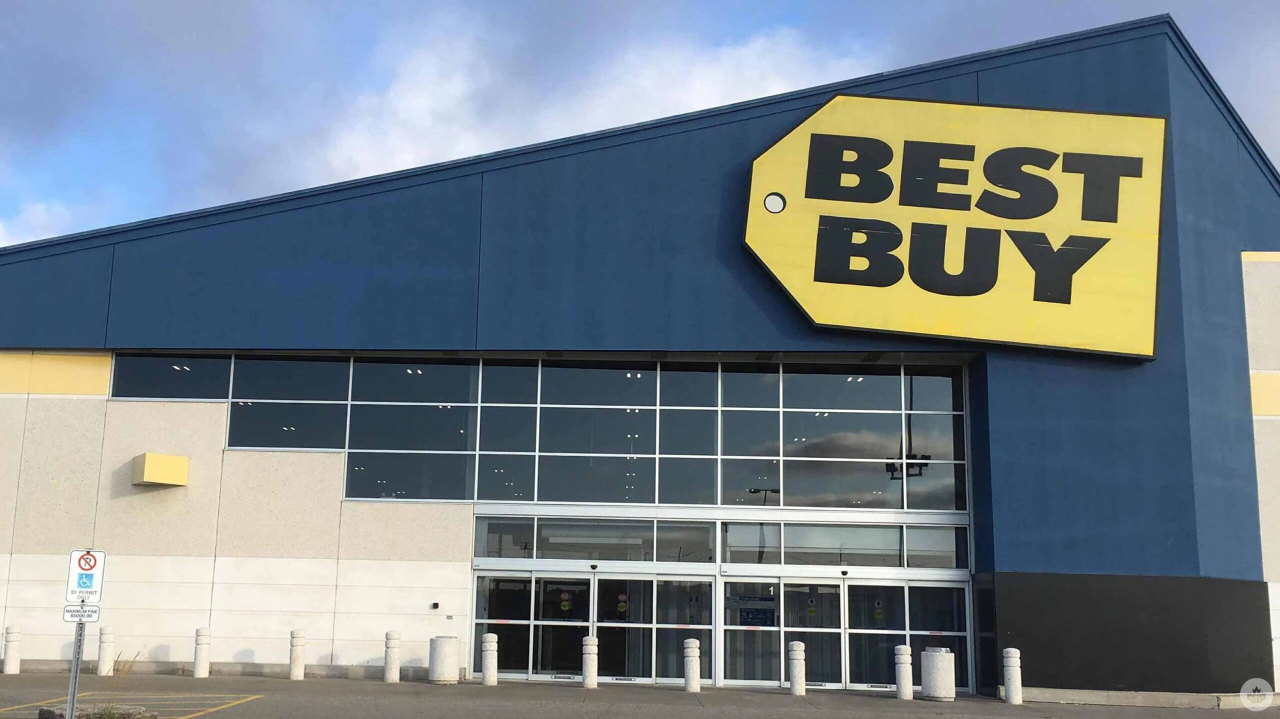 Best Buy gallery image 2