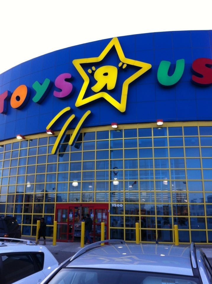 Toys"R"Us in Richmond Hill