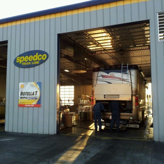 Speedco Truck Lube and Tires gallery image 1
