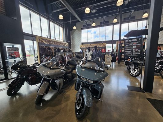 Redline Harley Davidson gallery image 1