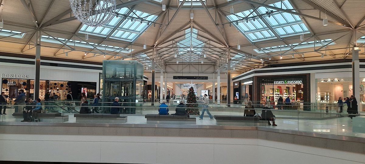 CF Promenades St-Bruno gallery image 1
