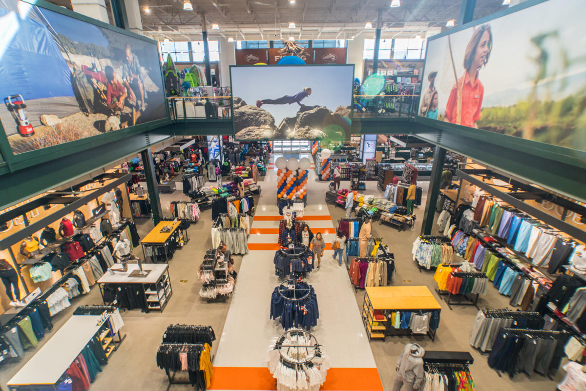DICK'S Sporting Goods gallery image 2