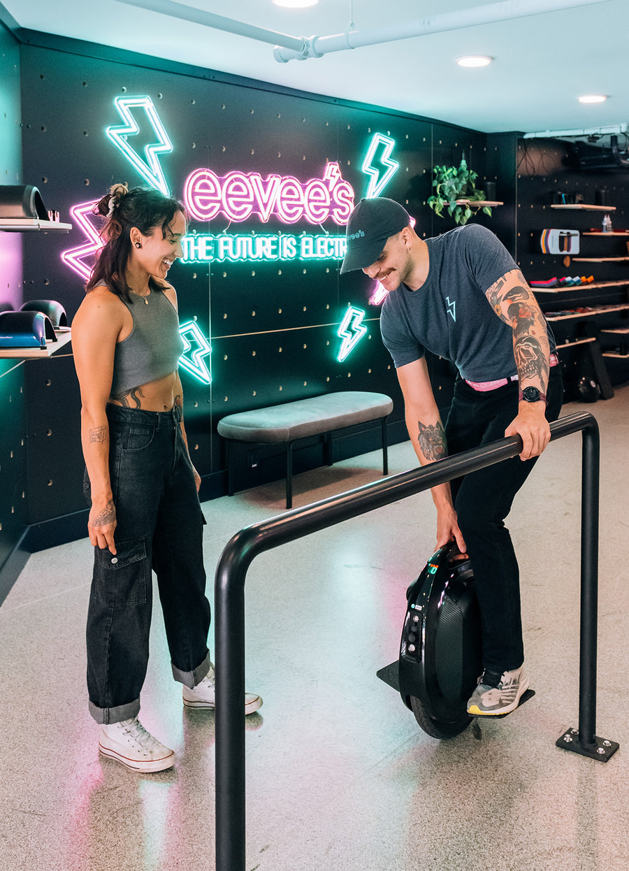 eevee's (e-Scooters, EUCs, e-Skates, Onewheels + more) gallery image 2