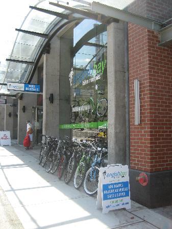 English Bay Bike Rentals gallery image 1