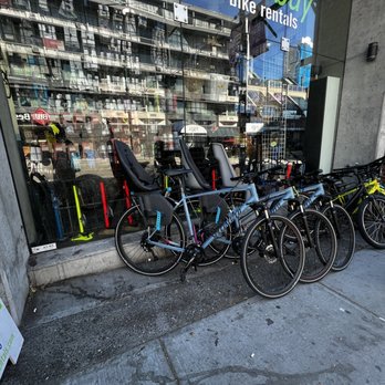 English Bay Bike Rentals gallery image 2