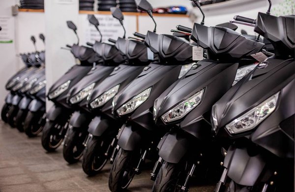 Scooter Cité Vert in Varennes